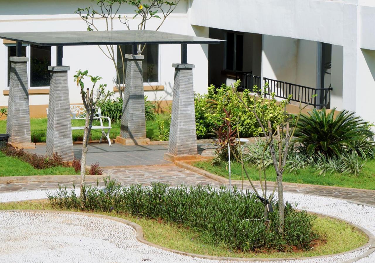 Bandara City Apartemen- 2Br Tangerang Esterno foto